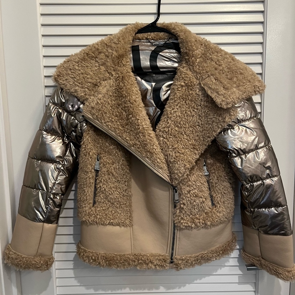 NWT Guess Hela Jacket with FAUX FUR in a stunning metallic copper color combo